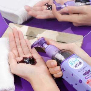 พร้อมส่ง สินค้าขายดี ACHI HERBของแท้100% แชมพูเร่งผมยาวเด็กออแกนิคฟรีของแถมทุกกล่องสูตรอัญชัญ