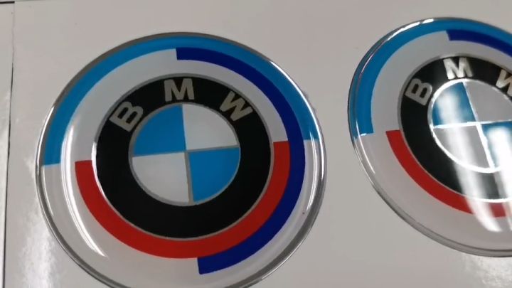 สติ๊กเกอร์ เทเรซิ่นนูน อย่างดี วงกลม โลโก้ BMW รุ่นใหม่ บีเอ็มดับบลิว logo ติดรถ ติดรถเด็ก แต่งรถ สวย กลม ใหม่ ติดดุมล้อ ติดหน้ารถ