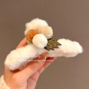 Large Butterfly Knot Furry Ball Hair Clip Womens Autumn Winter Plush Hair Accessories Luxury Feeling Shark Clamp Hair Decorations