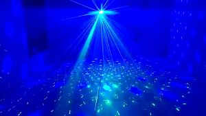 [Phiên Bản PRO 2024] Đèn laser 3in1 có led chớp cảm biến theo nhạc - Đèn laser party light 64 hiệu ứng + led xoay 7 màu ĐÈNTO TO