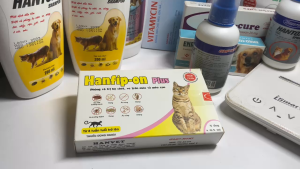 Nhỏ gáy kiểm soát ve rận bọ ghẻ dành riêng cho mèo Hanfip-on Plus 1 Tuýt/05ml