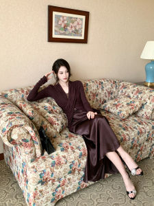 Áo Sơ Mi Ren Cổ Chữ V Màu Tím Sang Trọng Cho Nữ Váy Midi Cạp Cao Bằng Vải Satin Bộ Đồ Hai Mảnh Trang Phục Công Sở Thanh Lịch