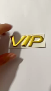logo chữ VIP chữ rờimàu vàng gold mạ crom sang trọng dán oto xe máy