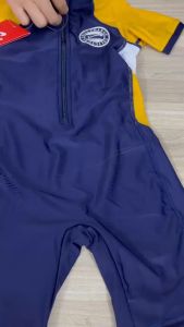 Đồ bơi cho bé trai liền thân tay ngắn phối màu cá tính khóa kéo trước dễ sử dụng size cho bé từ 10-38kg