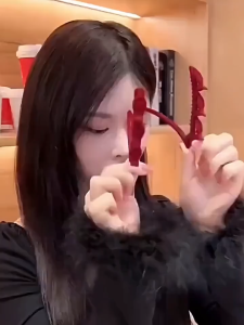 Klip Samping Rambut / Jepit Rambut Gaya Korea Dilapisi Beludru Premium / Jepit Poni Rambut Aksesories Wanita Model Kekinian