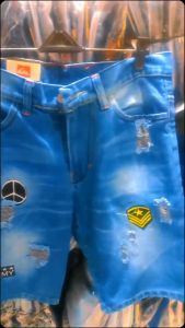 Celana Pendek Jeans Pria Motif Emblem Sobek Distro Premium