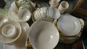 Dĩa nhựa melamine vân đá kem vuông  DVC 07: 17.5 x 17.5 x 1.9 cm