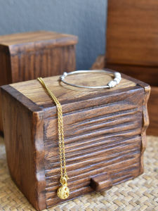 Retro Solid Wood Jewelry Box Creative Home Office Storage Organizer for Men And Women Desktop Storage Solution