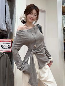 qiaocong | Slimming and Stylish T-shirt with Irregular Straps and Slit