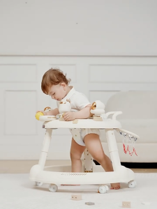 Beige รถหัดเดิน เด็ก รถหัดเดินเด็ก 3in1 ปรับได้ พับเก็บ รถฝึกเดินสำหรับเด็ก กระเป๋า+ลูกบอลของเล่น