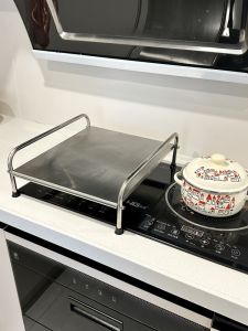 ชั้นวางของในห้องครัวแบบเรียบง่ายและโมเดิร์น สเตนเลสสำหรับวางบนผิวถ่านแก๊ส ไม่ต้องติดตั้ง