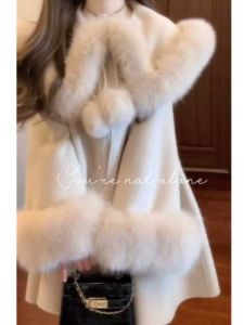 Classic Style Reversible Woolen Coat Womens Winter New Arrival Fancy Small Man with Thousands of Gold Cape Woolen Coat