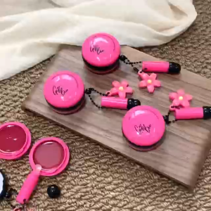 New GegeBear Double-effect velvet mist moisturizing lip jellp light and smooth with lip brush supermy go