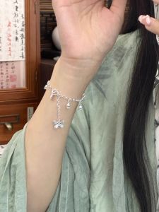 New Chinese Style Bellflower Butterfly Bracelet Womens Sweet Cool Sensation Lightweight Luxury Design Hand Jewelry