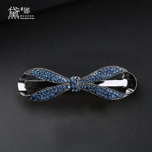 Medium Size Hair Clips Fashionable Spring Loaded Hair Accessories Korean Style Alloy Hair Grips for Women Girls Hair Decorations