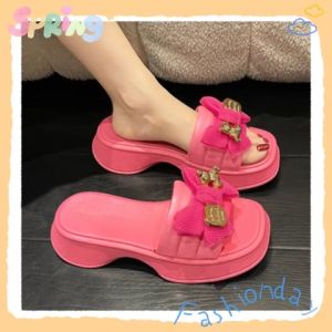 เปลี่ยนแปลงรอยคล้อง คุณปลอดภัย มาใหม่พร้อมส่ง รองเท้าแบบกว้างๆ สวมเสริมส้น ส้นหนานิ้วครึ่ง เป็นสินค้าใหม่ของ KDAShop ซึ่งให้มาแบบกว้างๆ ที่จะให้คุณมาช่วยเหลือง ไม่ต้องผ่าตัด ติดต่อเสริมสวยสับกันโล้ด