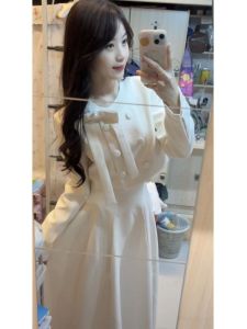 Phong Cách Pháp Nút Thắt Bướm Ngọc Trai Áo Khoác Chân Váy Chữ A Bộ Áo Khoác Ngoài Thời Trang Bộ Đồ Hai Mảnh Cổ Tròn Dài Tay