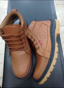 SEPATU PRIA KULIT DEWASA TERBARU