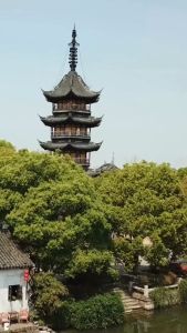 Sách - Lỗ Ban Kinh Toàn Thư (Tác Phẩm Kinh Điển Về Thuật Chọn Ngày Tốt Phong Thuỷ Kiến Trúc Trung Hoa Cổ Đại)(Bìa Cứng)