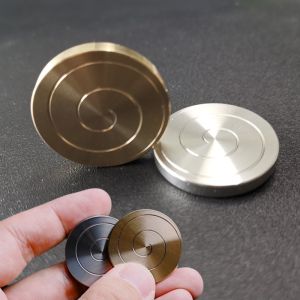 ของเล่นหมุนบนโต๊ะ ของเล่นพกพา ของเล่นคลายเครียด ทำจากสแตนเลส เหมาะสำหรับผู้ใหญ่และเด็ก