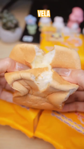 Combo 4 Bánh gối mini VELA kem trứng | Vỏ bánh mềm nhân kem trứng béo ngậy ăn liền tiện lợi