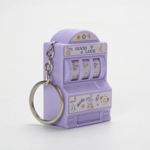 Hello Kitty Pikachu รูป Mini Slot Machine พวงกุญแจที่น่าสนใจกระเป๋าจี้เครื่องประดับสํานักงานชุบสี Turnable ของขวัญของเล่น