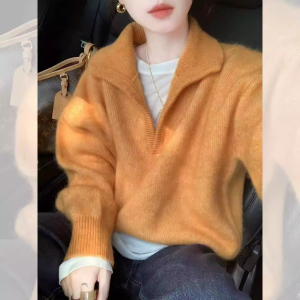 Vintage Style Green V-Neck Mohair Turtleneck Sweater