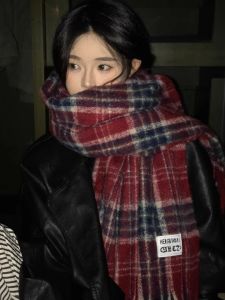 Retro Holiday Atmosphere Wine Red Plaid Scarf Womens Winter Korean Style High End Versatile Warm Student Neck Warmer