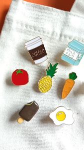 LITTLE JOY Food Coffee Milk Ice-Cream Cute Metal Brooch Pin/ Kerongsang Badge Pineapple Strawberry Comel /可爱卡通食物胸针 MTL6