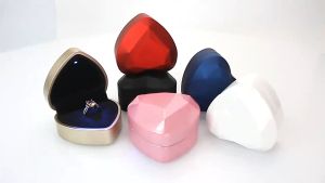 【Dengan Lampu LED】Tempat Cincin Wedding Lamaran Box Kotak Perhiasan Emas Kotak Cincin Bentuk Hati