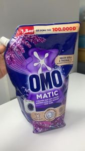 Nước giặt Omo cửa trước Hương Oải Hương thư Thái 1.8l