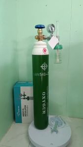 ถังออกซิเจน ทางการแพทย์ ขนาด 0.5 คิว พร้อมเกจ์ GOOD WIN ( กล่องฟ้า )สินค้าใหม่ มือ 1 (ทรงผอมสูง )