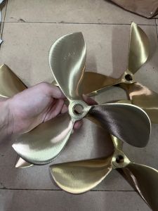 Chân vịt thau 3 tấc chân vịt đồng thau 3 cánh chạy trái (hộp số)