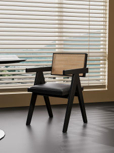 MU FENG ZHI NAN | Solid Wood Rattan Back Chair