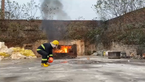 Chasy   【ราคาต่ำสุด】Fire Loss Ball เครื่องดับเพลิงบอล 1.3kg Fire Extinguisher Ball Fire Loss Ball เครื่องดับเพลิงบอลง่ายโยนหยุดความปลอดภัยเครื่องมือการสูญเสียไฟ ลูกบอลดับเพลิงอัตโนมัติ สำหรับดับไฟระยะเริ่มต้น ใช้งานง่าย