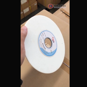 หินเจียรราบ 7 นิ้ว หนา 3.2 มิล รูเพลา 31.75 มิล (มีบูธแปลงได้ 25-20-16-12 ขอกับแอดมินทางเเชท) สีขาว เบอร์หินเนื้อปานกลาง 60 ใช้เจียรลดขนาด/ เจียรรงานเหล็กทั่วไป / เหล็กไฮสปีด /ใช้กับมอเตอร์หินเจียรตั้งโตะ/ ขนาดบางลับเข้าร่องใบเลื่อยได้