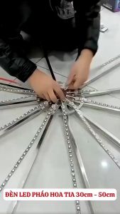 Đèn led pháo hoa - Giá Tốt Miễn Phí Vận Chuyển Đủ Loại Led pháo hoa hàng chính hãng giao nhanh Led Pháo Hoa Trọn Bộ Đầy Đủ 21 Tia Bao Ship