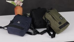 Terma Tas Sling Bag Pria 105TM Warna : Hijau Ukuran : 21 cm x 16 cm x 6 cm Bahan : Cordura