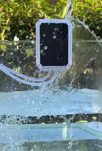 Solar-powered aquarium oxygen pump rechargeable suitable for home and outdoor fishing waterproof.