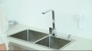 แปรงไฟฟ้า แปรงทําความสะอาดบ้าน แปรงเพื่อขจัดสิ่งสกปรกได้อย่างง่ายดาย