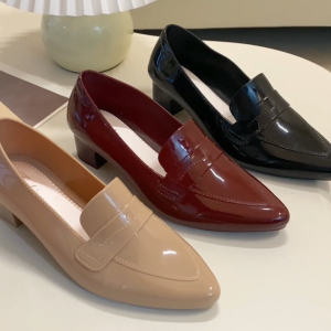 Womens soft leather point-toe shoes PU leather soft sole comfortable and high-heeled shoes suitable for commuting (24 hours delivery)