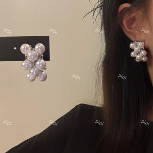 Exaggerated Cold Style Pearl Flower C Circle Earrings Womens High-End Sensation Silver Needle Earring Original Design