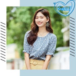 QLshop New Product เสื้อแฟชั่นแขนพอง ลายดอกเดซี่ ทรงสวย น่ารัก แมทช์ใส่ได้ทุกโอกาส เสื้อคอกลม กระดุมหน้า แต่งลูกไม้ที่ขอบคอเสื้อ โซคิ้วท์ม๊ากกก