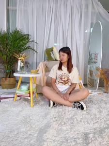 Round Small Sofa Side Table Wooden Legs