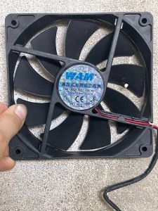 Quạt Fan 12V kích thước Fan 12 (12x12Cm) dòng điện từ 0.2A-0.5A