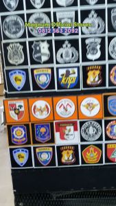 Patch Emblem SATPOL PP & Perekat Velkro: Aksesoris Polisi dan TNI
