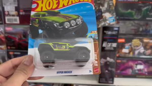 Mô Hình Xe Kim Loại Hot Wheels Hyper Rocker (Series HW Dirt)