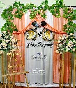 DEKORASI LAMARAN UKURAN 3MX2.2M PAKET BACKDROP TUNANGAN LENGKAP