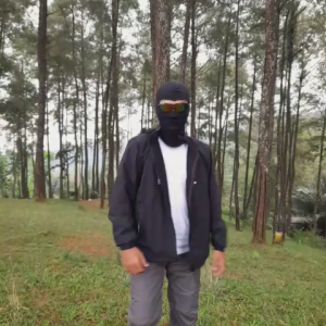 Jaket Gunung Pria Outdoor Waterproof Windproof Tahan Air Tahan Angin Orange