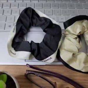 NEW VIORANO - Ikat Rambut Scrunchie Satin Glossy Schunchies Cepol Hijab Kunciran Wanita Gaya Korea